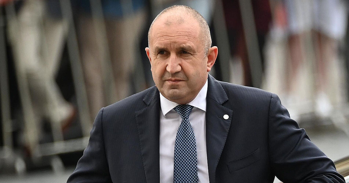 Președintele Bulgariei a pus veto asupra legii privind vânzarea activelor companiei Lukoil.