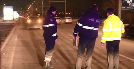По данным полиции, мужчина переходил дорогу в неположенном месте.