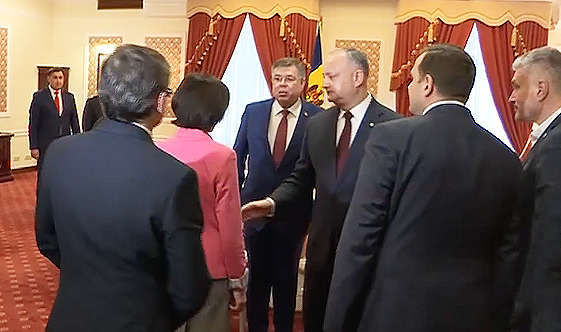 Додон: Санду отказалась подать мне руку, а я доверил ей все правительство.