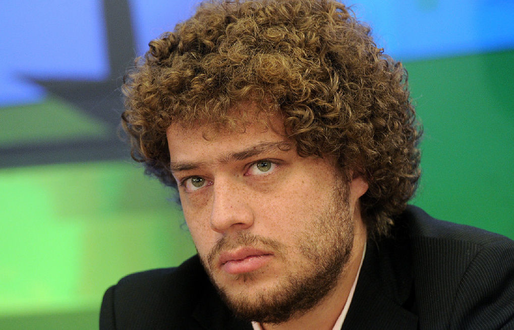 Persoanele care l-au atacat pe bloggerul rus Ilia Varlamov au fost identificate. 