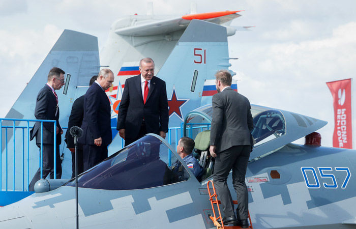Путин показал Эрдогану самолёт пятого поколения Су-57.
