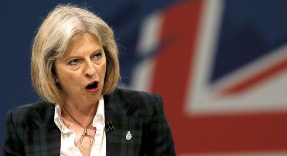 Premierul britanic Theresa May s-a deplasat luni în India într-o vizită destinată să pregătească terenul pentru un potenţial acord post-Brexit, relatează AFP.