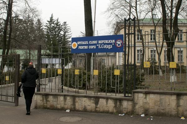 Блок оснащен 45 койкоместами, а также современным оборудованием.