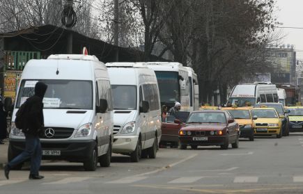 Rutele municipale de microbuz 104 şi 111 vor fi anulate. Foto: zdg.md
