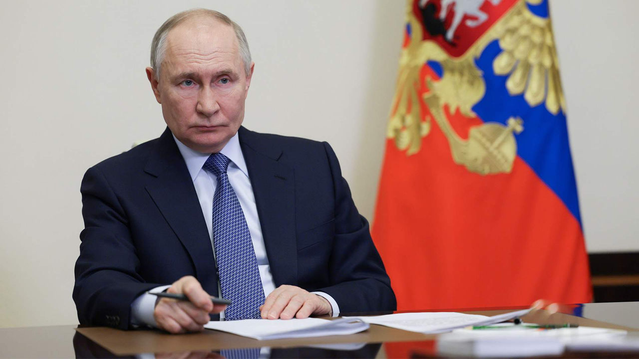 Putin: Procesul de negociere va avea loc cu participarea atât a Rusiei, cât și a Ucrainei.