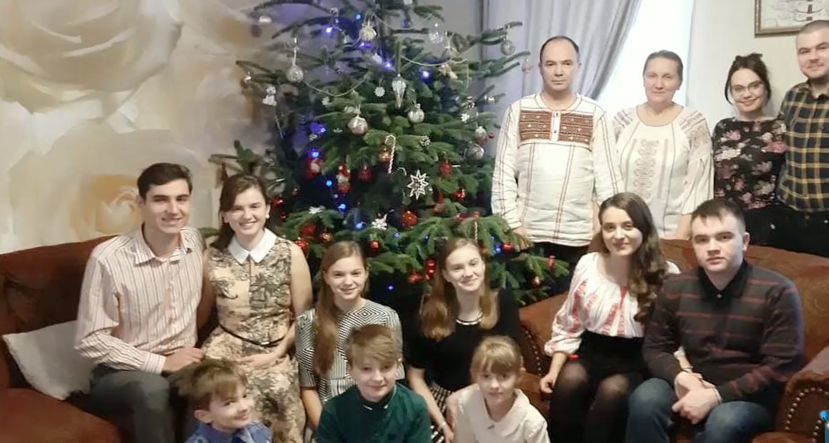 Уроженцы Молдовы превратили заброшенную ферму в Румынии в процветающую.