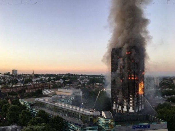 50 человек доставлены в больницы, степень их травм пока неизвестна.
