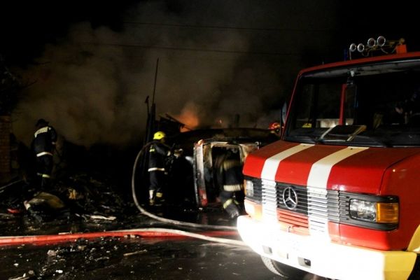 Pompieri: Riscul unui nou incendiu la Cimitirul "Sfântul Lazăr", redus