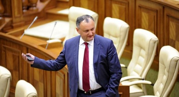 Șeful statului Igor Dodon a mers la Parlament.