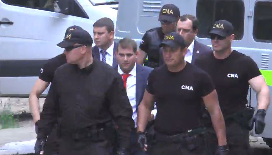 Апелляционная палата оставила Шора под домашним арестом.