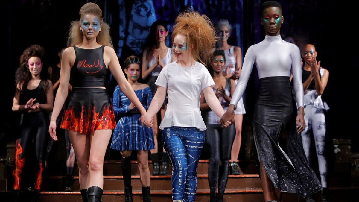 Madeline Stuart, un model cu sindromul Down, și-a lansat propria linie de vestimentație. Foto: Reuters