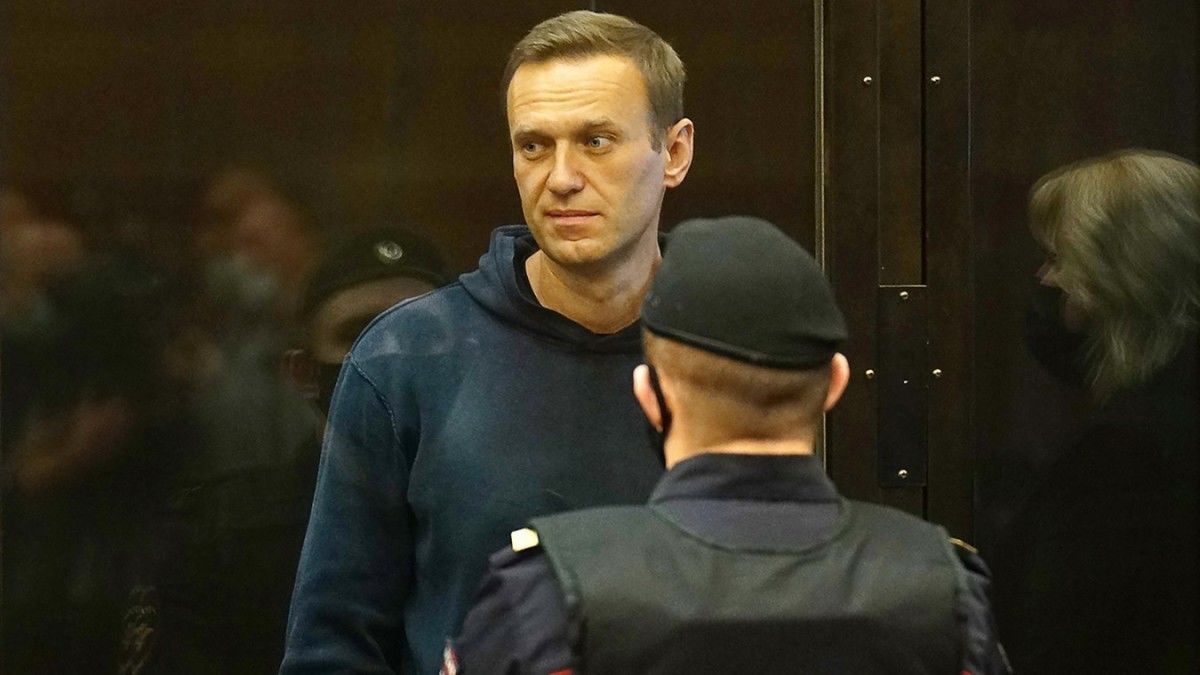 Навального посетили врачи и не увидели рисков для здоровья.