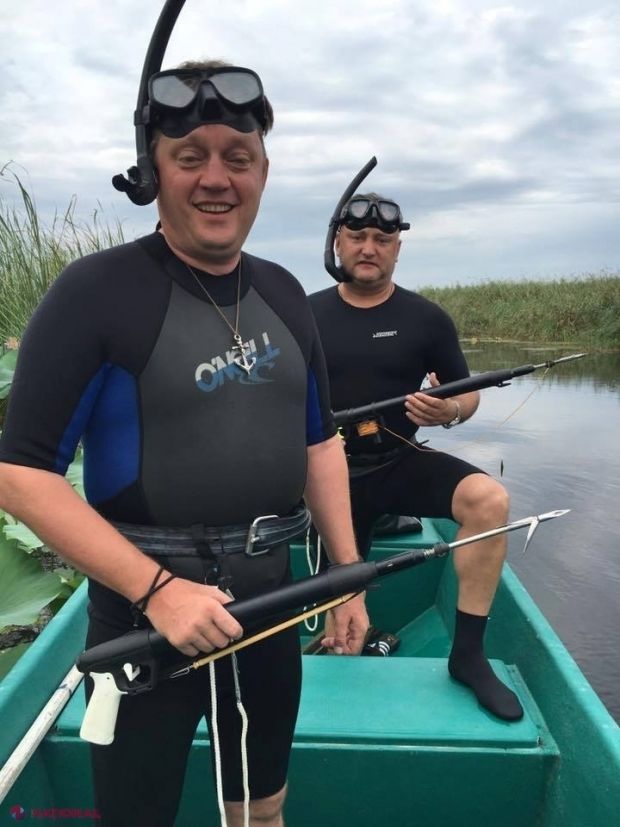 Igor Dodon a mai fost într-o vacanță în Rusia - la pescuit în Astrahan. 