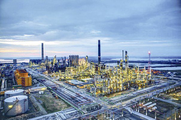 Компания Rompetrol Rafinare является одним из крупнейших экспортеров нефтепродуктов Румынии.