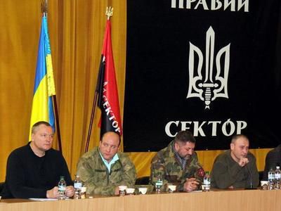 Ранее в «Правом секторе» объяснили причины ухода лидера Дмитрия Яроша.