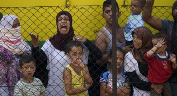 Refugiaţii şi migranţii care se îndreaptă spre Europa ar putea fi nevoiţi să caute alternative la traseul care străbate Peninsula Balcanică, iar ocolul îi va purta prin Rusia şi Ucraina.