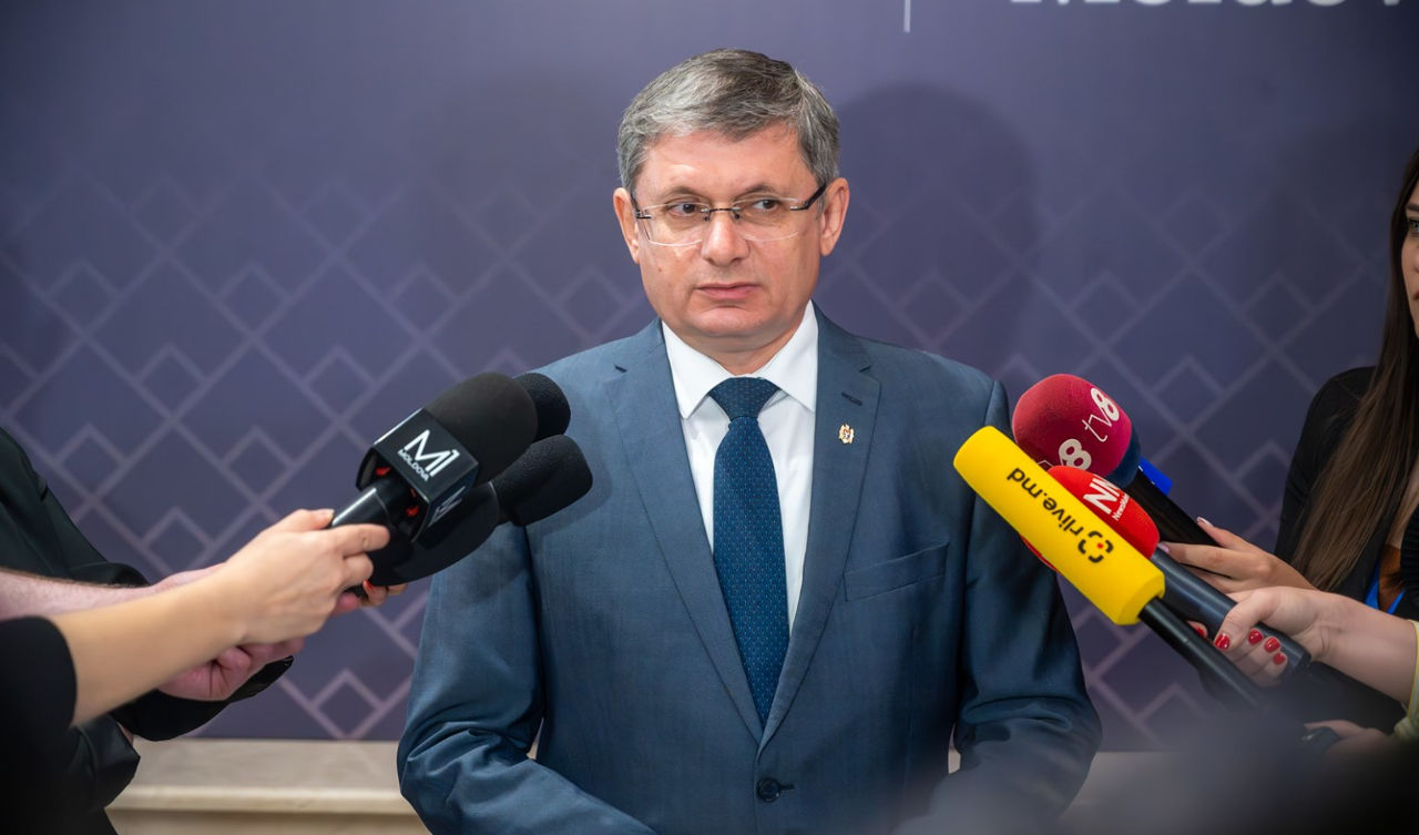 Grosu, de Ziua Rusiei: Le doresc să trăiască într-o societate democratică și să aibă aceleași drepturi pe care le avem noi.