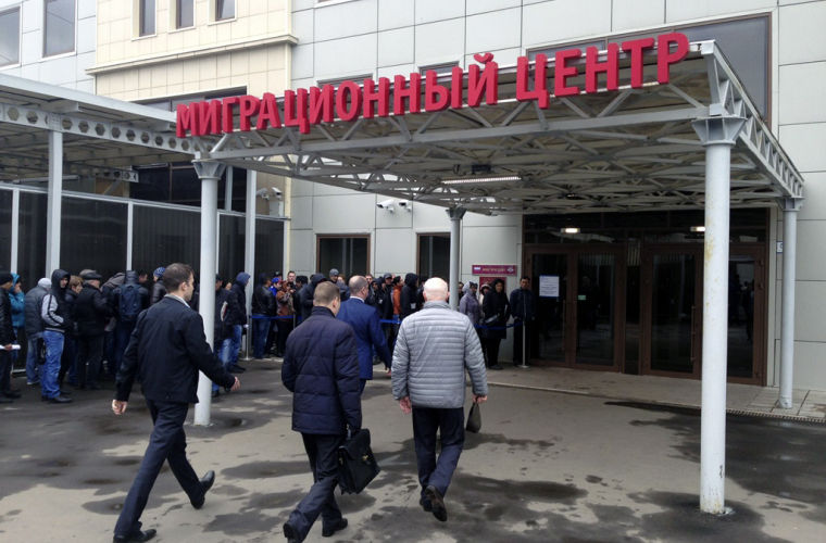 Патент выдается иностранному гражданину на срок от одного до двенадцати месяцев.