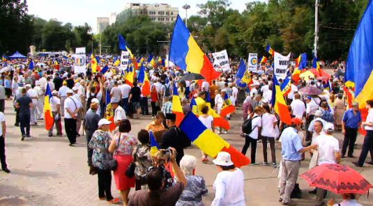 Унионисты подарят учителям Молдовы календари с румынскими праздниками.