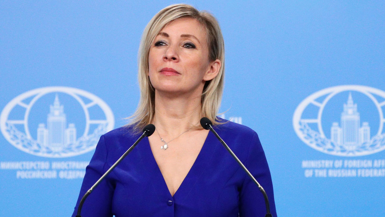 Захарова назвала представителей украинских властей мазохистами.