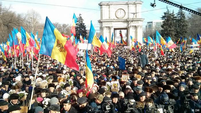 Guvernarea a venit cu o ofertă-capcană. Foto: dw.com