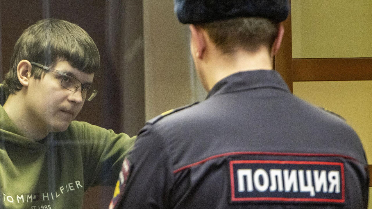 В РФ приговорили пермского стрелка Бекмансурова к пожизненному сроку.