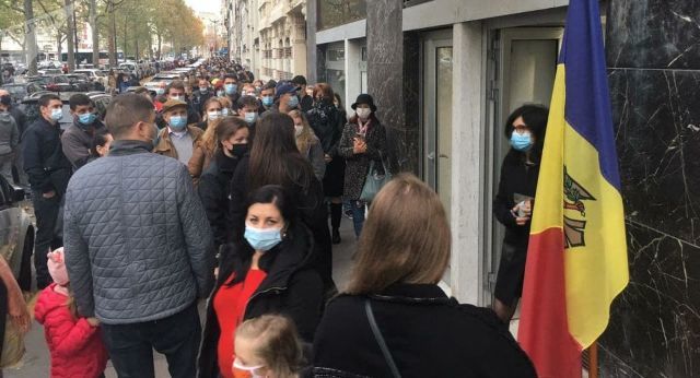 Всего по данным ЦИК на 10.30 16 ноября 2020 года проголосовали 1 650 131 человек.