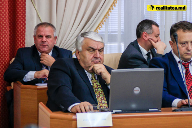 Serafim Urechean a fost suspendat din funcția de președinte și membru al Curții de Conturi. Hotărârea a fost luată de Parlament.