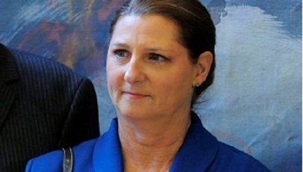 Пятая в очереди на престол Ирина Уокер может быть осуждена к пяти годам тюремного заключения по каждой статье обвинения и штрафу в размере $ 250 000.