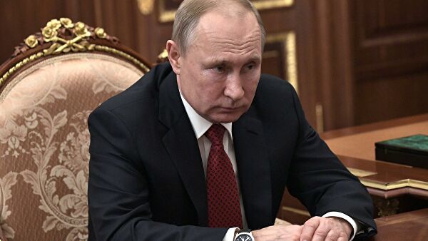 Путин подписал указ об отставке правительства.