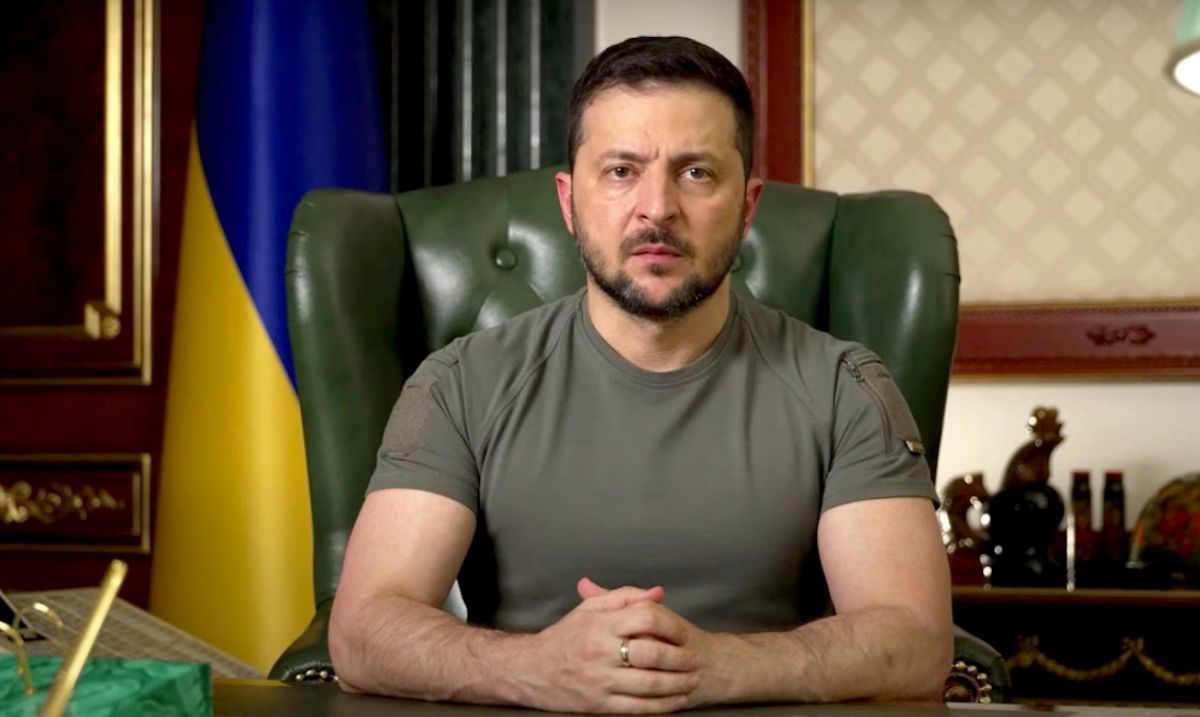 Зеленский: За месяц ВСУ сбили сотни дронов-камикадзе и десятки ракет.
