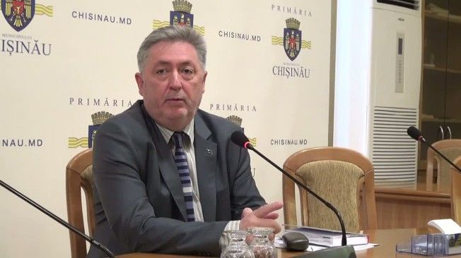 Вице-мэра задержали 25 апреля. Он является фигурантом дела о платных парковках в столице. 