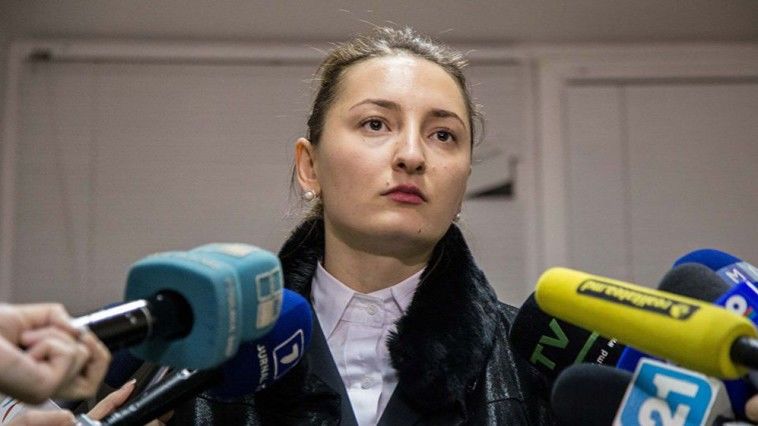 Прокурором, подозреваемым в получении взятки в 50 000 евро, является Бецишор. 