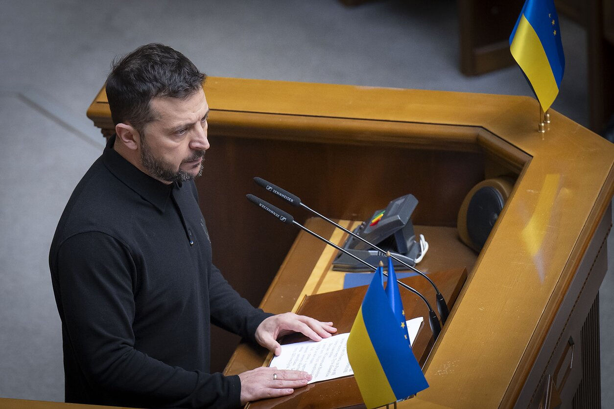 Зеленский: Сначала справедливый мир, а потом справедливые выборы.