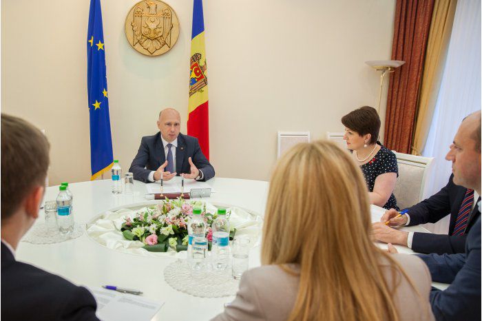 Премьер провел встречу с представителями AmCham Moldova.