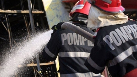 Пожарные обнаружили частично обгоревшее тело женщины в её собственном доме.