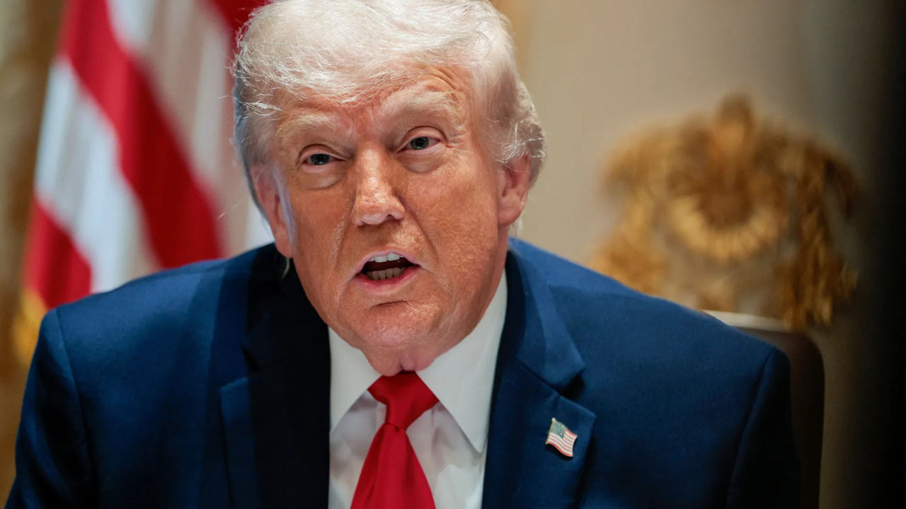 Trump a amenințat că va „arunca în aer Omanul” din cauza unui acord petrolier cu Iranul.