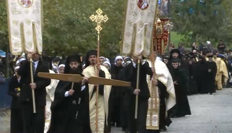 В румынских церквях проверят дисциплину священников.