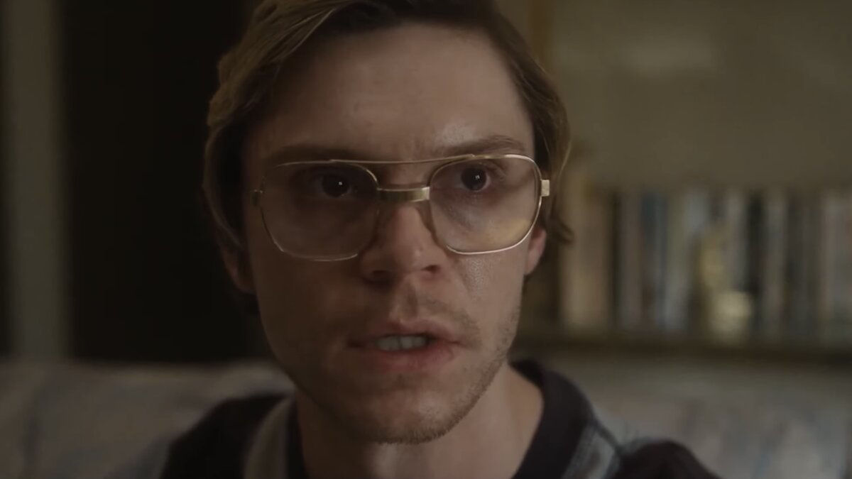 Отец убийцы Джеффри Дамера обвинил Netflix в героизации преступлений сына.