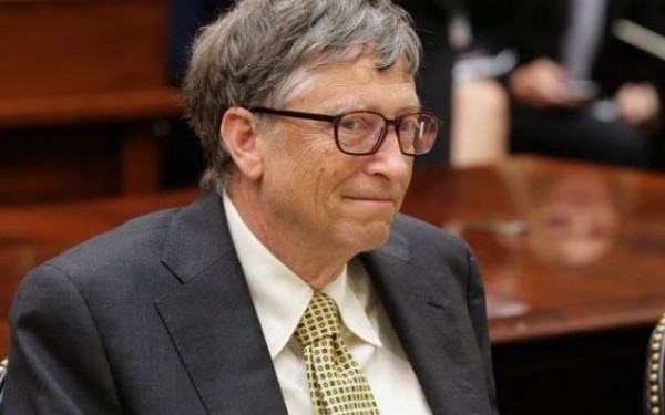 Bill Gates a recastigat locul fruntas in topul celor mai bogati oameni din lume, realizat de revista Forbes.