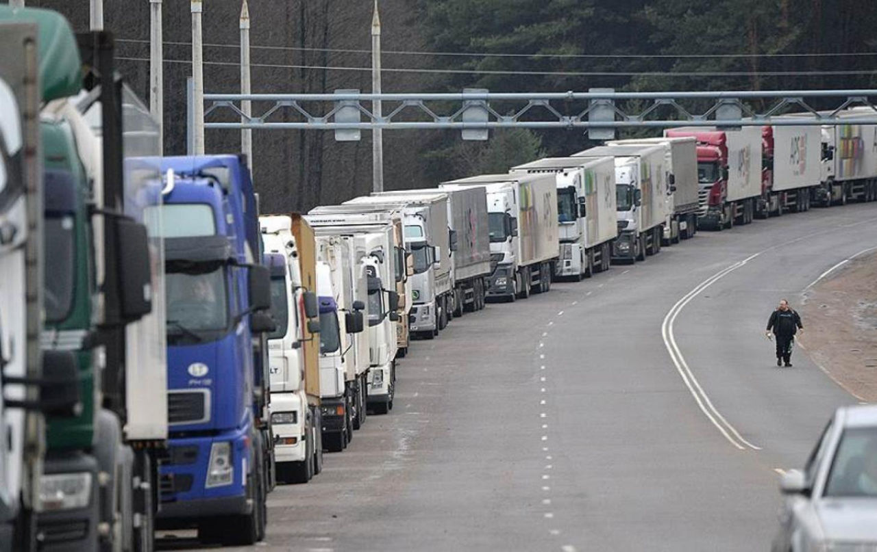 Volumul transportului de mărfuri a scăzut în Moldova.