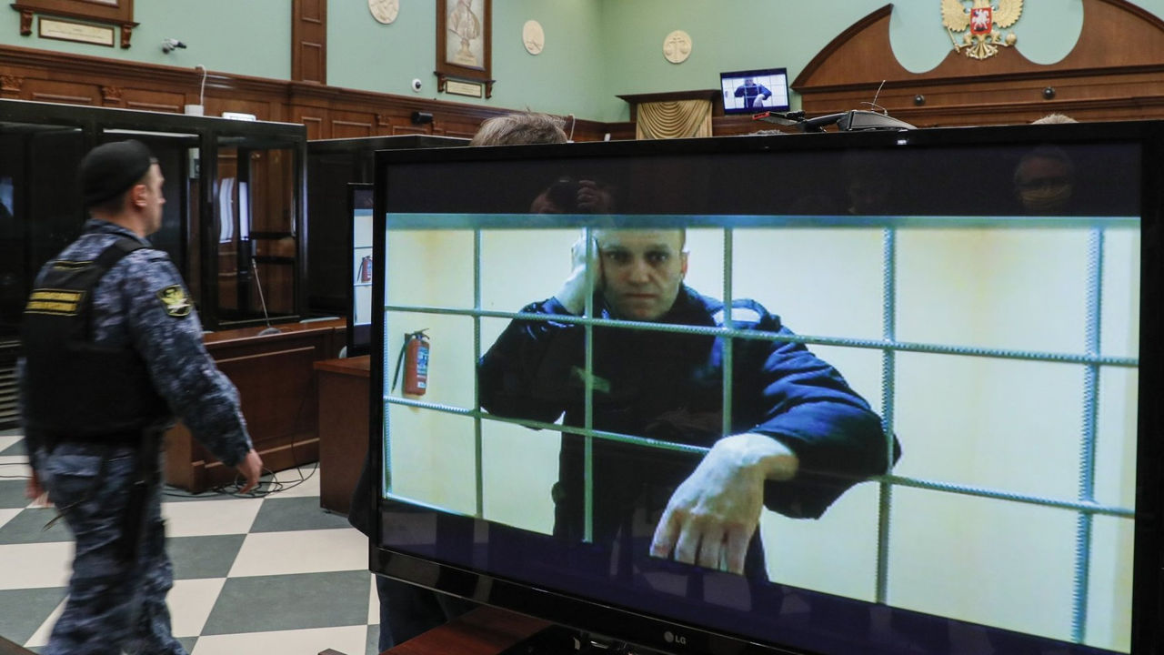 Алексей Навальный больше не числится в колонии ИК-6.