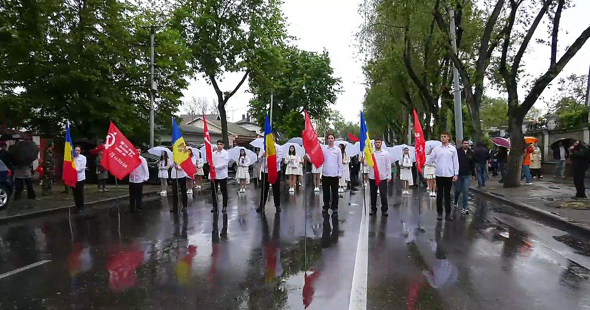 В Кишиневе проходит марш Победы.