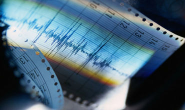 Avertisment: Seismologii anunţă mari cutremure în . Foto:  Foto: newstracker.ru