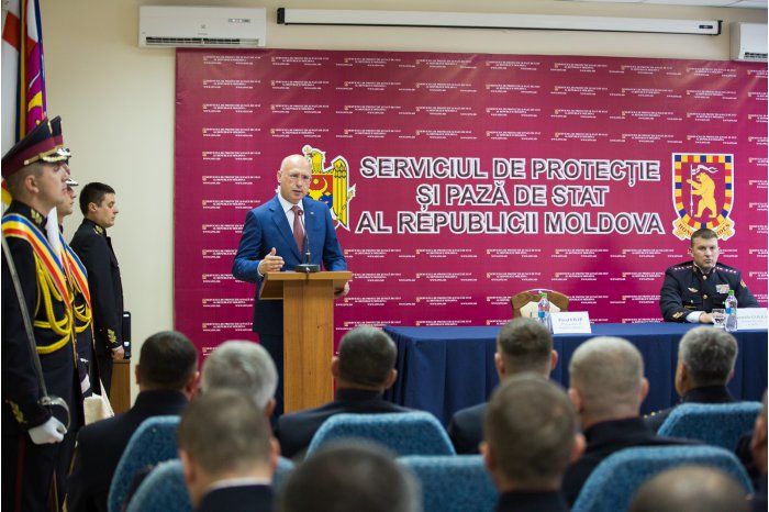 Премьер-министр Павел Филип участвовал в субботу в торжественном заседании, организованном Службой госохраны. 