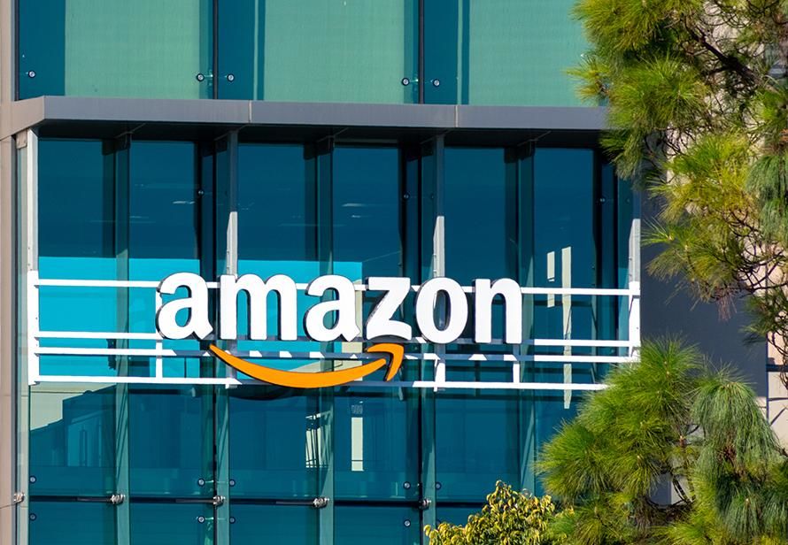 Amazon будет контролировать своих водителей умными камерами.