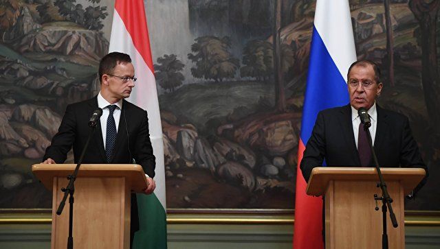 Венгрия намерена зеркально ответить на возможную высылку консула из Украины.