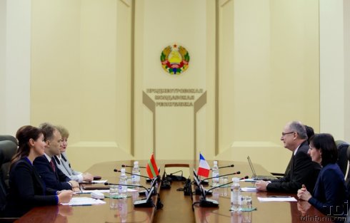 В столице Приднестровья встречу с французским дипломатом провели Евгений Шевчук и Нина Штански.