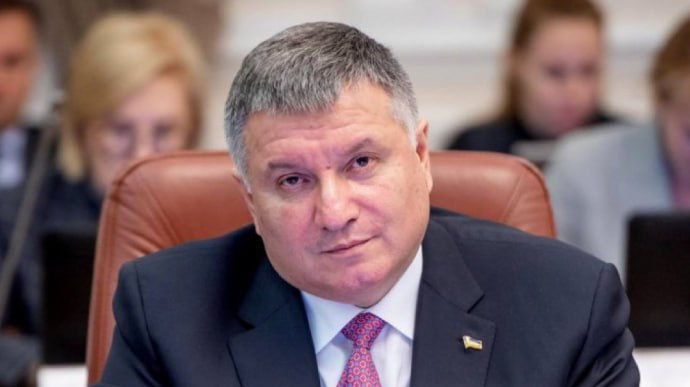 У экс-главы МВД Украины Арсена Авакова провели обыски СБУ и ДБР.