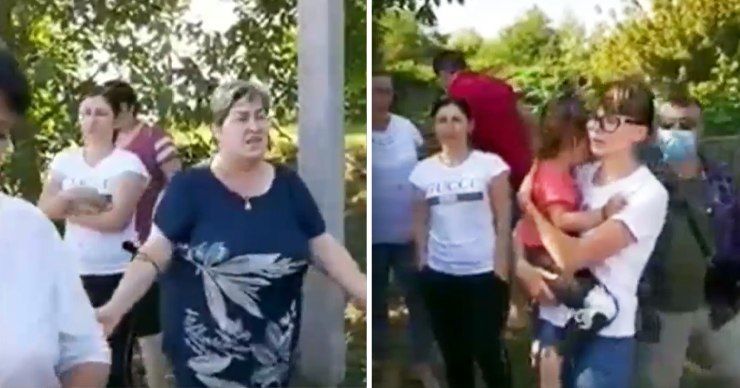 Пассажиры, в том числе семья с несовершеннолетним ребенком, говорят, что пробыли в пути пять дней. Фото: Point.md.